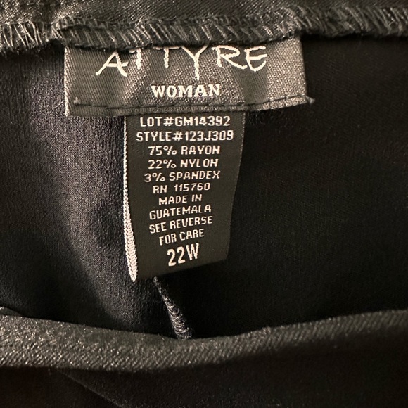 ATTYRE SAMANTHA BLACK STRETCH BERMUDA SHORT FAUX POCKETS 22W - Picture 7 of 7